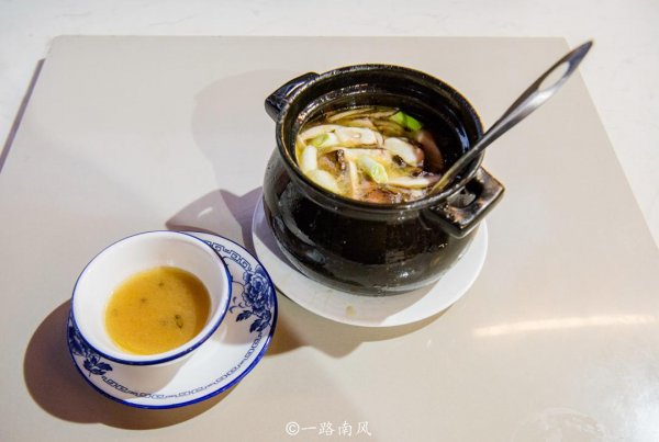 洱海的海拔是多少米