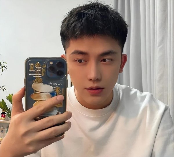 2023最火男士短发超