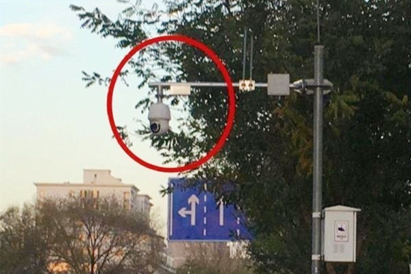 拍违停的摄像头什么样