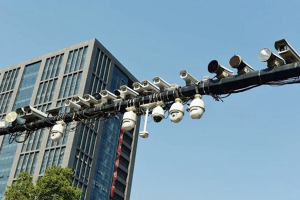 拍违停的摄像头什么样