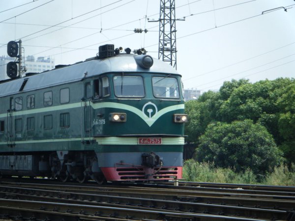 世界上第一辆火车是谁发明的