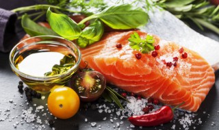 三文鱼哪个部位适合宝宝吃 三文鱼什么位置的肉更适合宝宝吃