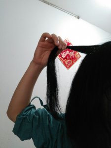 新手怎么用直发棒 家用直发棒使用方法教程