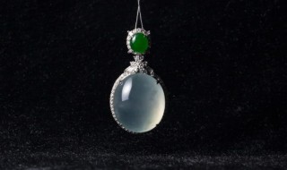 属鸡女孩戴什么辟邪好 属鸡女孩戴哪种物品辟邪好