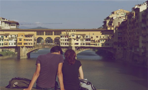 比自己年龄小男生喜欢你表现