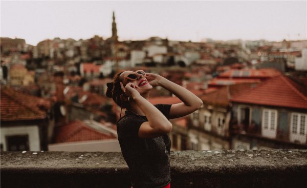 比自己年龄小男生喜欢你表现