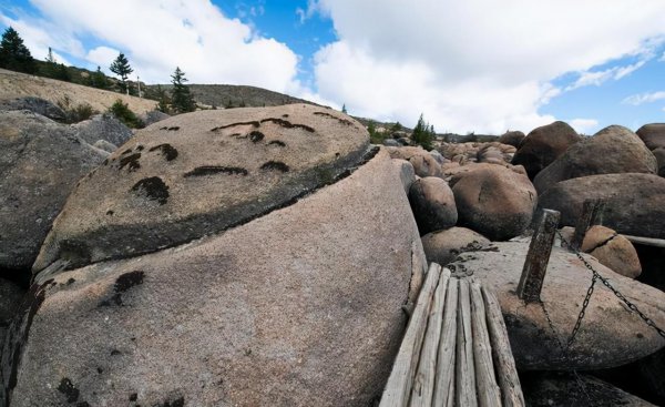 稻城亚丁海拔多少米高