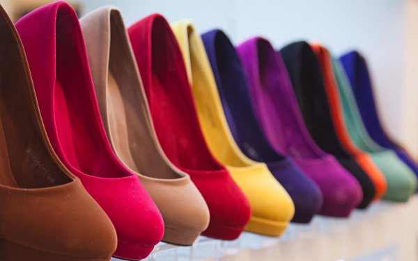 胶底鞋子走路吱吱响怎么解决