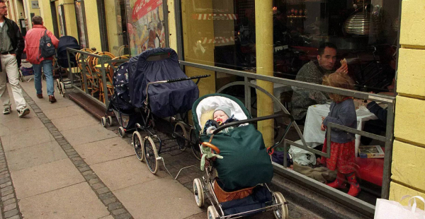 北京到冰岛多少公里