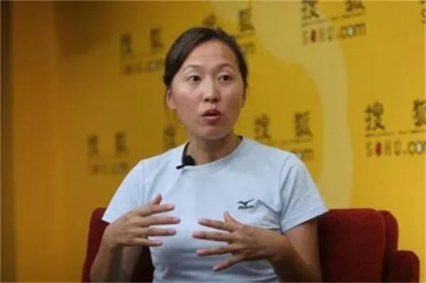 第一位欧文斯奖的田径运动员是谁