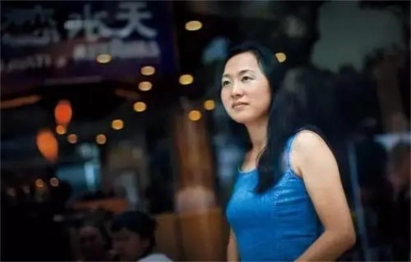 第一位欧文斯奖的田径运动员是谁