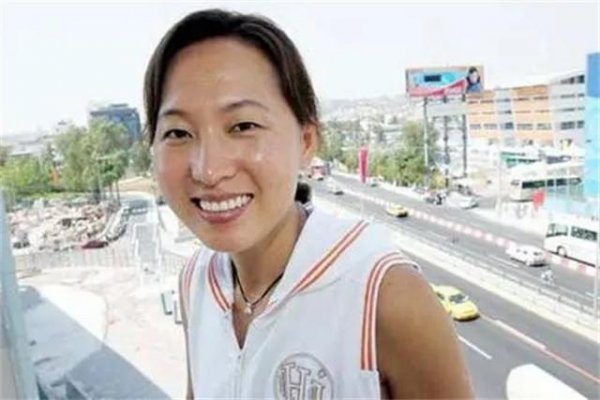 第一位欧文斯奖的田径运动员是谁