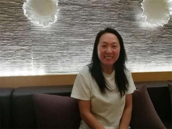 第一位欧文斯奖的田径运动员是谁