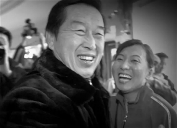 第一位欧文斯奖的田径运动员是谁