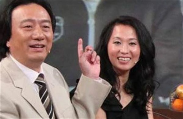 第一位欧文斯奖的田径运动员是谁