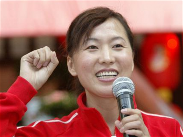 第一位欧文斯奖的田径运动员是谁