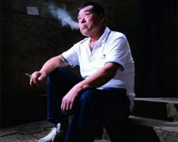 第一位欧文斯奖的田径运动员是谁