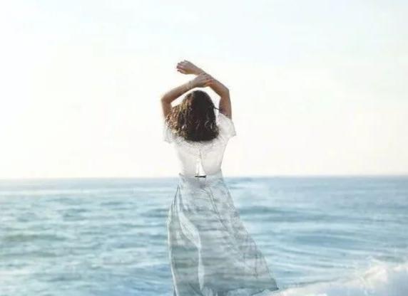 当一个人对你的态度变冷淡了