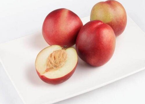 油桃里面发黑怎么回事