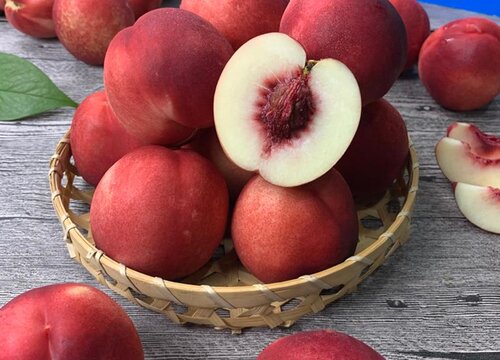 油桃里面发黑怎么回事