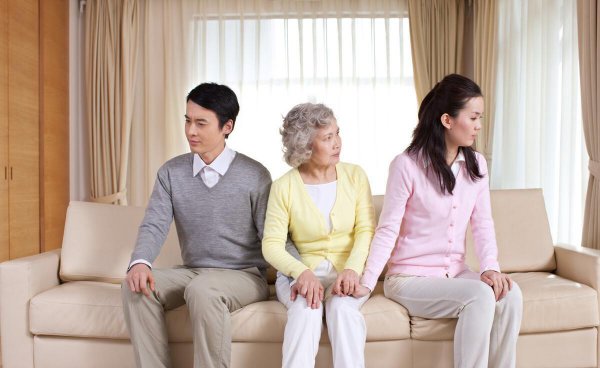 不喜欢婆婆但又要住一起怎么办