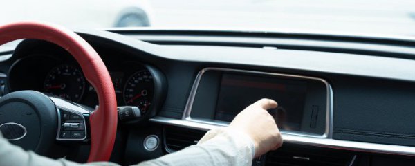 冬季汽车电池检测方法