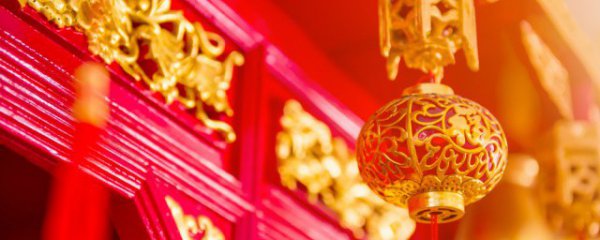 春节客厅挂什么灯最好呢