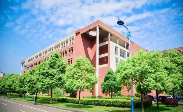 长沙理工大学是985还是211学校