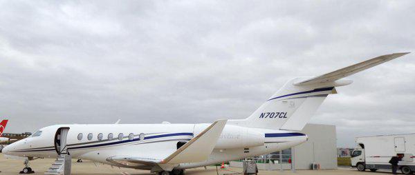 飞机每小时行驶多少千米