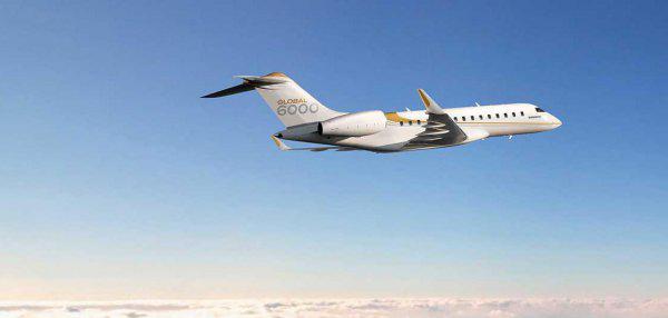 飞机每小时行驶多少千米