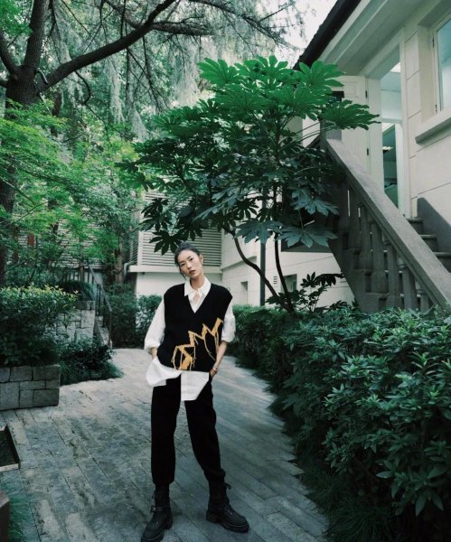 运动裤搭配什么鞋子比较好