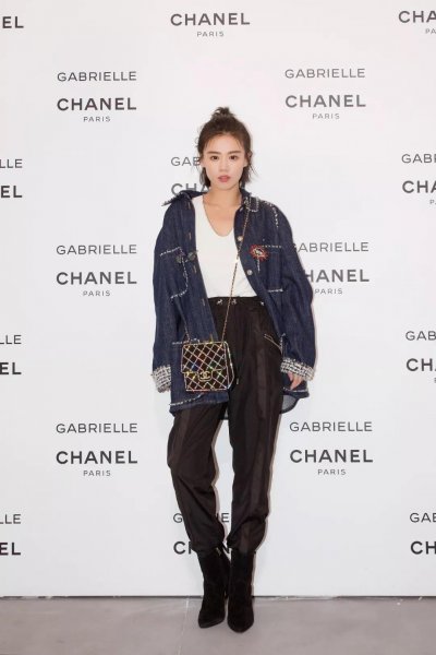 运动裤搭配什么鞋子比较好