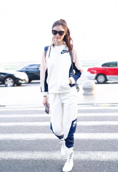 运动裤搭配什么鞋子比较好