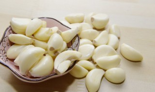 大蒜子烂了一点还能吃吗 大蒜坏了一部分还能吃吗