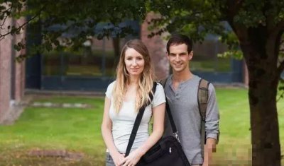 已婚妇女喜欢一个男人时有哪些表现 已婚女人喜欢你的信号