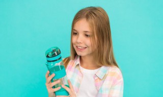 学生杯子上刻什么字有创意 小学生水杯上刻什么字比较好