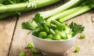 吃西芹有什么好处 吃西芹有哪些好处