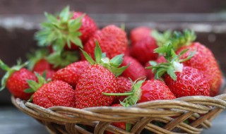 草莓是热性还是凉性水果 草莓属于热性还是凉性的呢