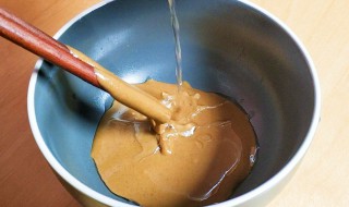 做芝麻酱要加水吗 做芝麻酱是否要加水呢