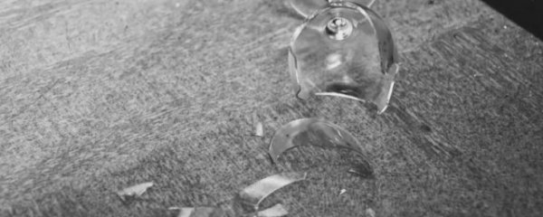 打碎东西预示着什么