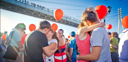 国际接吻日是哪一天