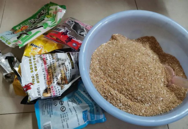 钓鱼用什么鱼饵最好