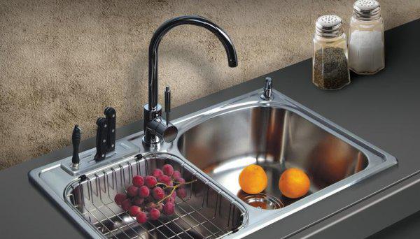 厨房用单水槽好还是双水槽好