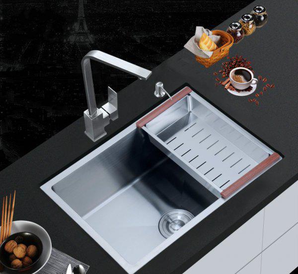 厨房用单水槽好还是双水槽好