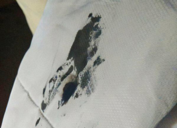 衣服被染色了怎么能恢复原来的颜色