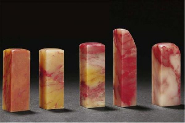 鸡血石民间鉴定办法