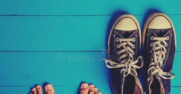 鞋边发黄怎么变白最有效方法