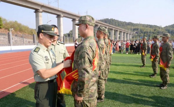 义务兵四有优秀士兵好拿吗