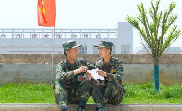 义务兵四有优秀士兵好拿吗