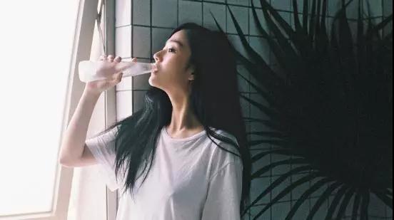 女生发嗯怎么幽默回复